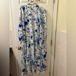 Floral dress with tags in excellent condition